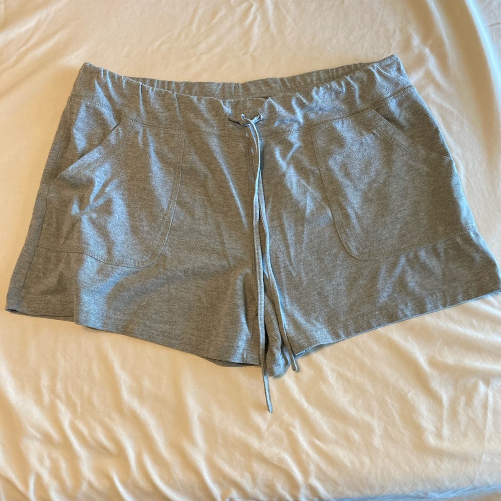 💥4/$10💥 Mix&Co ladies gray knit shorts XL